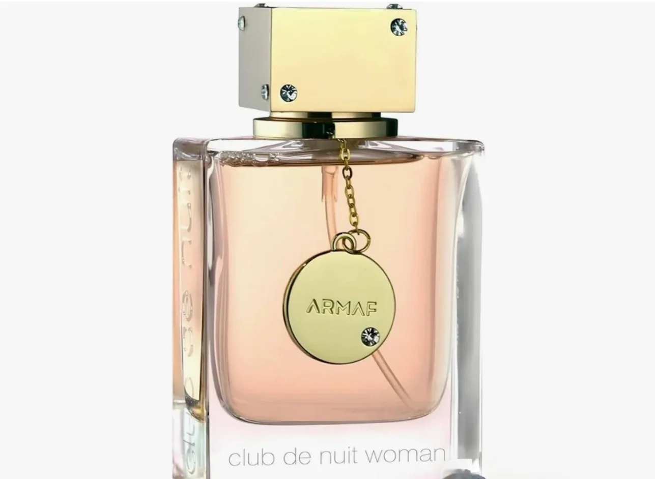 Club De Nuit Woman